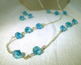 Graceful Crystal and Wire Necklace