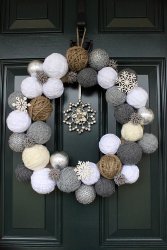 Yarn Snowball Wreath How to Make Wreaths