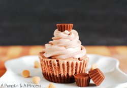 Reese's Ice Cream Cupcakes