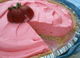 No Bake Strawberry Kool-Aid Pie