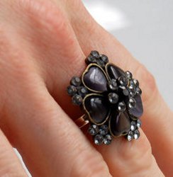 25 Super Pretty Christmas Jewelry Crafts