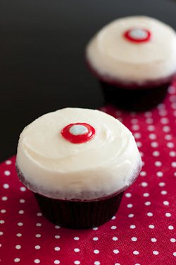 Sprinkles Red Velvet Cupcakes with Cream Cheese Frosting Copycat