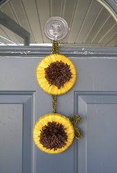 Double Sunflower Yarn Wreath 