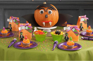Spooky Halloween Tablescape