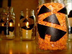 Quick and Easy Jack O Lantern Jars Read more at http://www.allfreeholidaycrafts.com/Halloween-Crafts-for-Kids/Quick-and-Easy-Jack-O-Lantern-Jars#tWvhj1W2EFKDvJj0.99