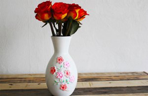 Elegant Upcycled Vase | AllFreeHolidayCrafts.com