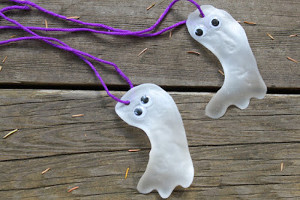 Ghoulish Ghost DIY Necklace