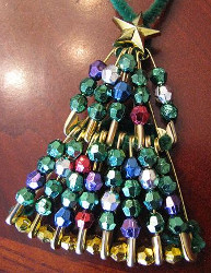 Beaded Safety Pin Mini Christmas Tree