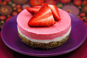 Raw Strawberry Dreamcake