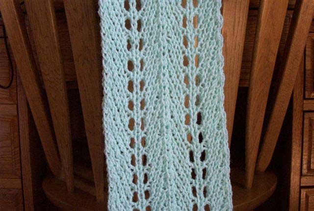 Light And Lacy Scarf Favecrafts Com
