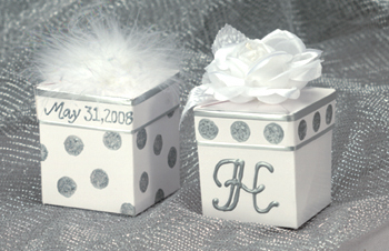 polka dot favor boxes